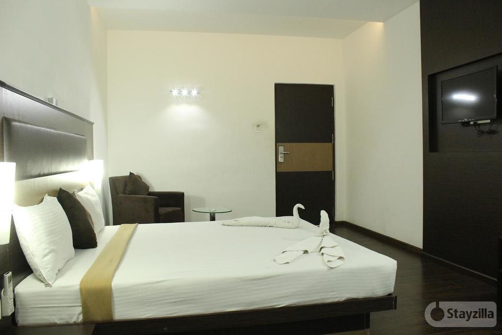 Hotel The Home Tiruppur Exteriör bild